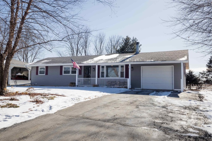 800 Monroe, HANOVER, Illinois 61041, 3 Bedrooms Bedrooms, ,2 BathroomsBathrooms,House,For Sale,Monroe,202600644