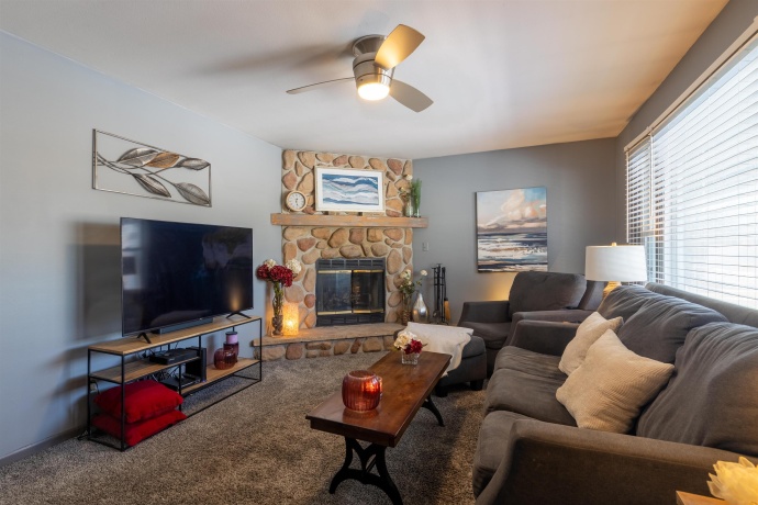 800 Monroe, HANOVER, Illinois 61041, 3 Bedrooms Bedrooms, ,2 BathroomsBathrooms,House,For Sale,Monroe,202600644