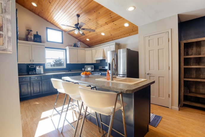 800 Monroe, HANOVER, Illinois 61041, 3 Bedrooms Bedrooms, ,2 BathroomsBathrooms,House,For Sale,Monroe,202600644