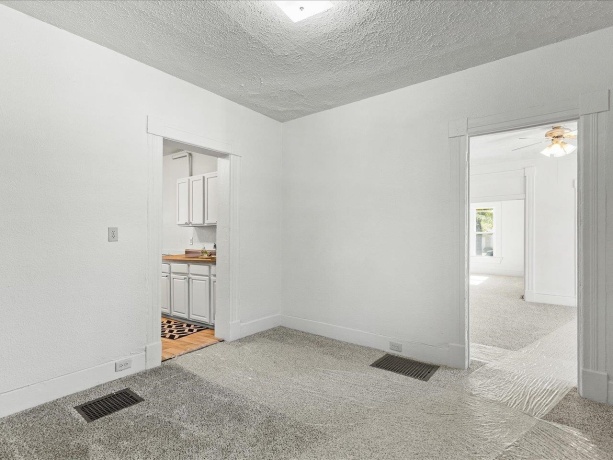 1227 Chestnut, ROCKFORD, Illinois 61102, 3 Bedrooms Bedrooms, ,1 BathroomBathrooms,House,For Sale,Chestnut,202507104