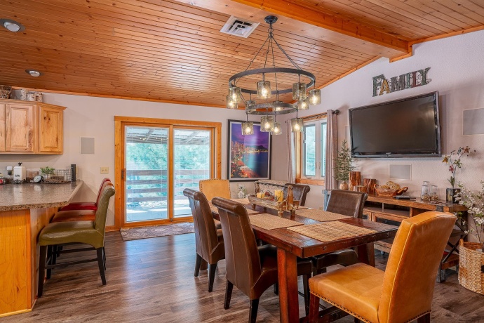 1012 VIADUCT, SAVANNA, Illinois 61074, 2 Bedrooms Bedrooms, ,2 BathroomsBathrooms,House,For Sale,VIADUCT,202600647