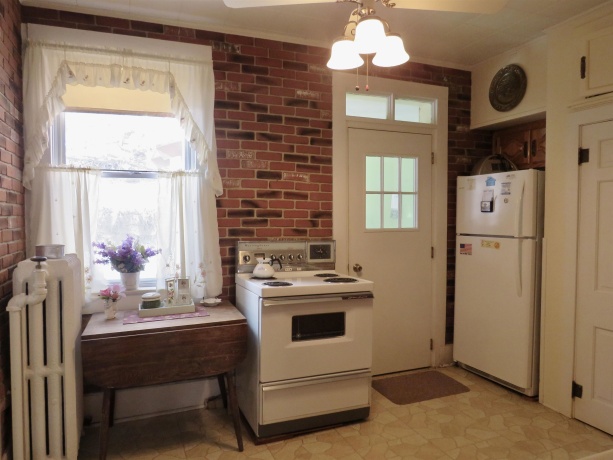 418 Broadway, GALENA, Illinois 61036, 3 Bedrooms Bedrooms, ,2 BathroomsBathrooms,House,For Sale,Broadway,202600649