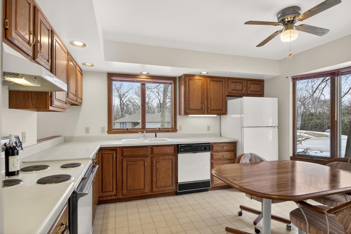 304 TRADING POST, ROCKTON, Illinois 61072, 2 Bedrooms Bedrooms, ,2 BathroomsBathrooms,Condominium,For Sale,TRADING POST,202600655