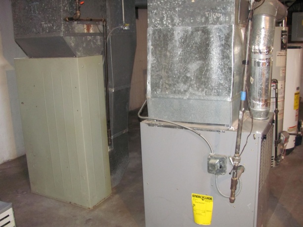 2308 Auburn, ROCKFORD, Illinois 61103, ,2 Units,For Sale,Auburn,202600657