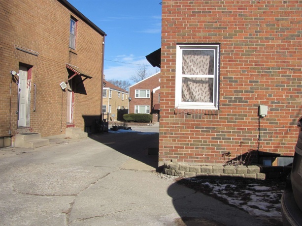 2308 Auburn, ROCKFORD, Illinois 61103, ,2 Units,For Sale,Auburn,202600657