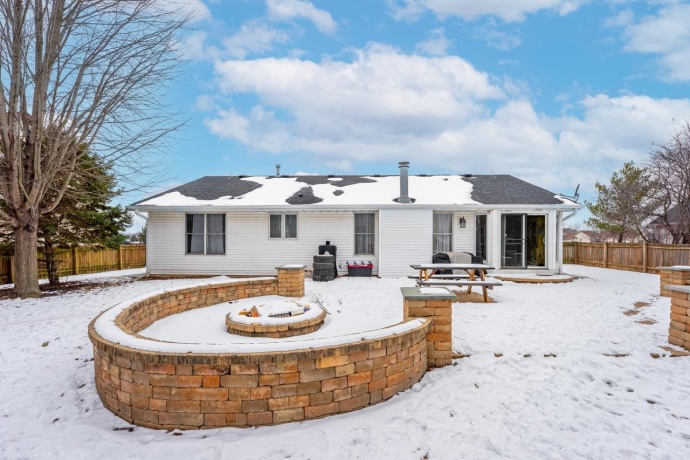 803 Nancys, BELVIDERE, Illinois 61008, 3 Bedrooms Bedrooms, ,2 BathroomsBathrooms,House,For Sale,Nancys,202600659