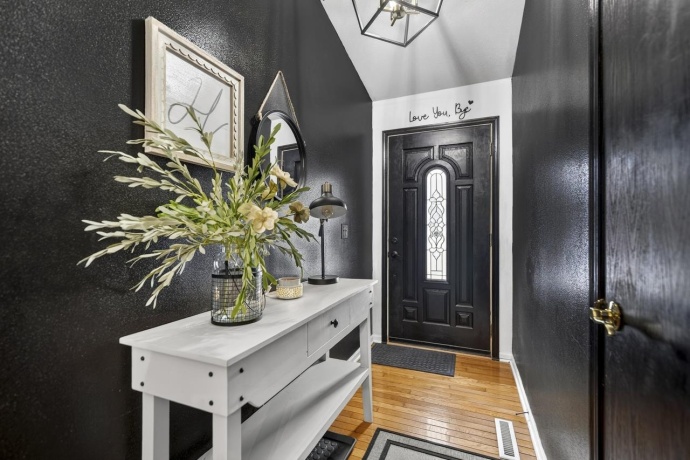 803 Nancys, BELVIDERE, Illinois 61008, 3 Bedrooms Bedrooms, ,2 BathroomsBathrooms,House,For Sale,Nancys,202600659