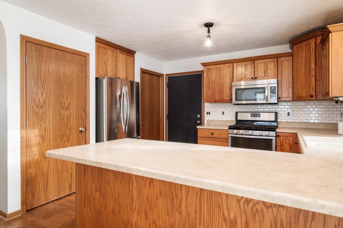 2501 Meadow View, ROCKFORD, Illinois 61102, 3 Bedrooms Bedrooms, ,2 BathroomsBathrooms,House,For Sale,Meadow View,202600660