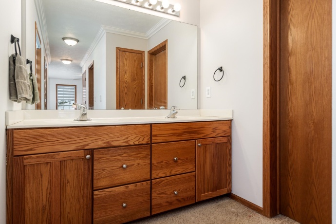 2501 Meadow View, ROCKFORD, Illinois 61102, 3 Bedrooms Bedrooms, ,2 BathroomsBathrooms,House,For Sale,Meadow View,202600660