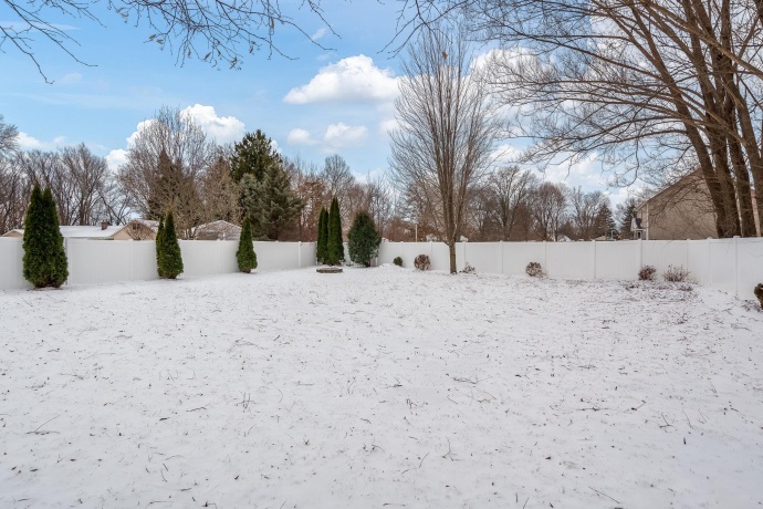 2501 Meadow View, ROCKFORD, Illinois 61102, 3 Bedrooms Bedrooms, ,2 BathroomsBathrooms,House,For Sale,Meadow View,202600660