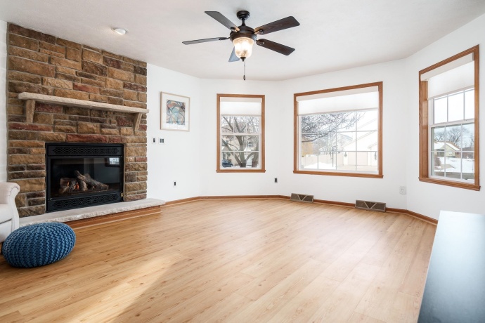 2501 Meadow View, ROCKFORD, Illinois 61102, 3 Bedrooms Bedrooms, ,2 BathroomsBathrooms,House,For Sale,Meadow View,202600660