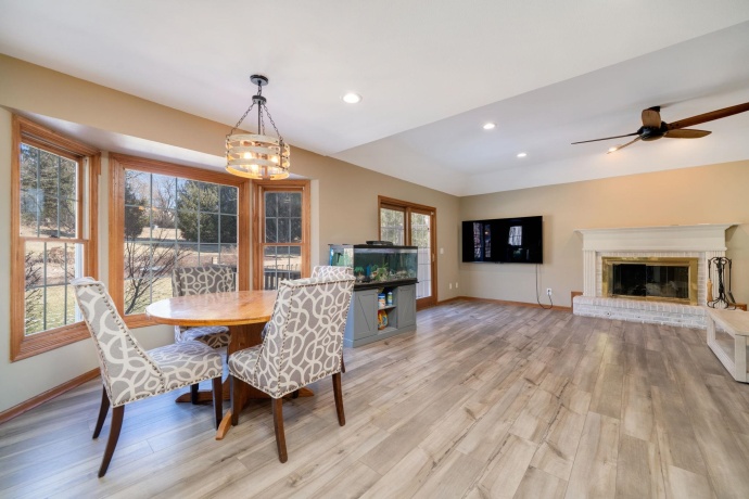 9345 Oakleaf, BYRON, Illinois 61010, 5 Bedrooms Bedrooms, ,3 BathroomsBathrooms,House,For Sale,Oakleaf,202600661