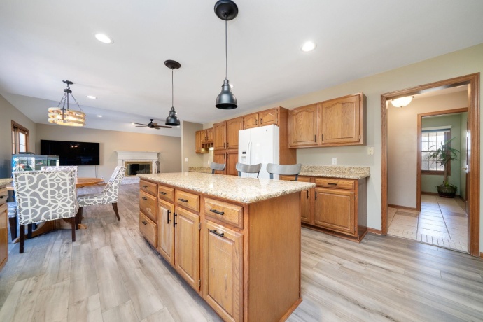 9345 Oakleaf, BYRON, Illinois 61010, 5 Bedrooms Bedrooms, ,3 BathroomsBathrooms,House,For Sale,Oakleaf,202600661