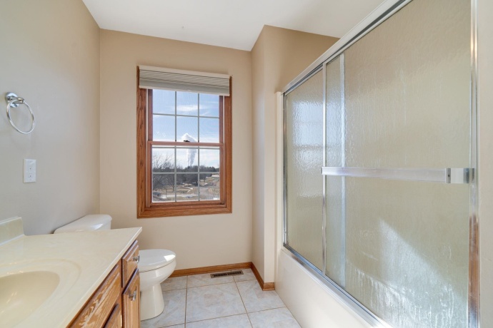 9345 Oakleaf, BYRON, Illinois 61010, 5 Bedrooms Bedrooms, ,3 BathroomsBathrooms,House,For Sale,Oakleaf,202600661