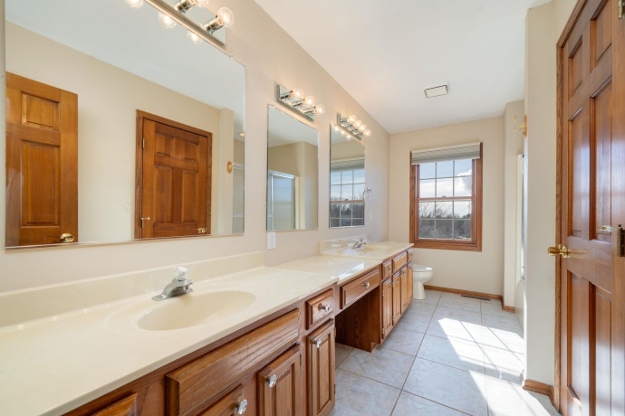 9345 Oakleaf, BYRON, Illinois 61010, 5 Bedrooms Bedrooms, ,3 BathroomsBathrooms,House,For Sale,Oakleaf,202600661