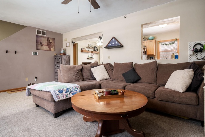 9511 Shore, MACHESNEY PARK, Illinois 61115, 3 Bedrooms Bedrooms, ,2 BathroomsBathrooms,House,For Sale,Shore,202600662