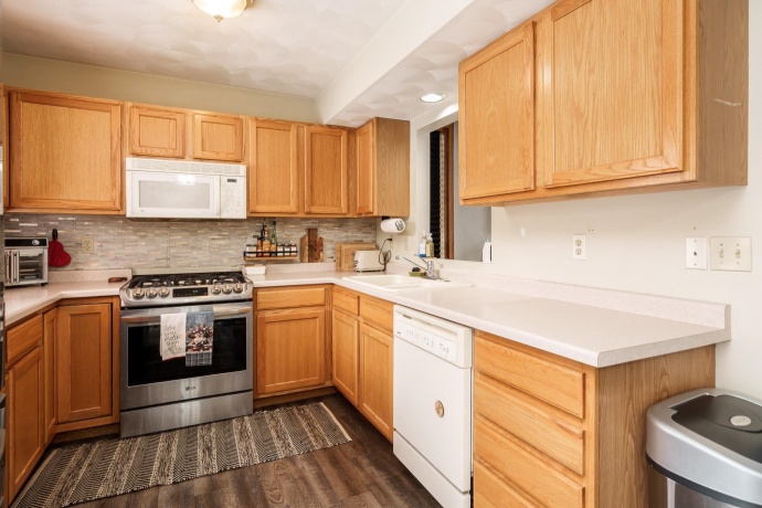 9511 Shore, MACHESNEY PARK, Illinois 61115, 3 Bedrooms Bedrooms, ,2 BathroomsBathrooms,House,For Sale,Shore,202600662