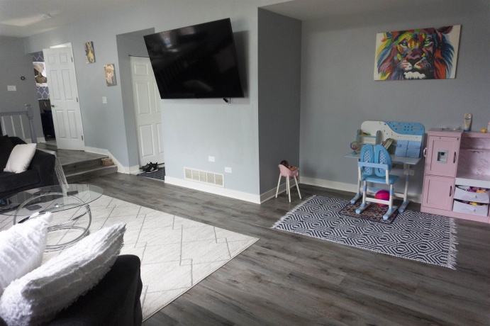 1101 Lindsay, JOLIET, Illinois 60431, 4 Bedrooms Bedrooms, ,3 BathroomsBathrooms,House,For Sale,Lindsay,202600664