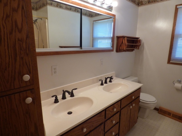 532 Ward, STOCKTON, Illinois 61085, 4 Bedrooms Bedrooms, ,3 BathroomsBathrooms,House,For Sale,Ward,202600669