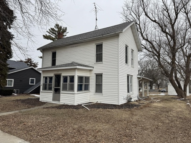 405 First, PEARL CITY, Illinois 61062, 2 Bedrooms Bedrooms, ,1 BathroomBathrooms,House,For Sale,First,202600673