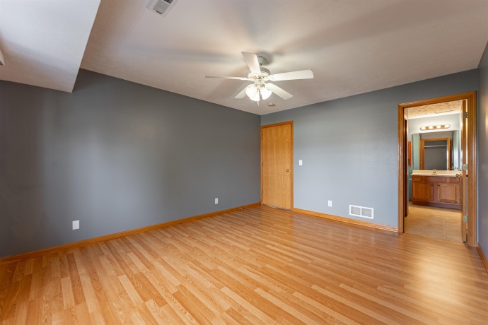 5154 Diane, ROCKFORD, Illinois 61108, 2 Bedrooms Bedrooms, ,2 BathroomsBathrooms,Condominium,For Sale,Diane,202600683