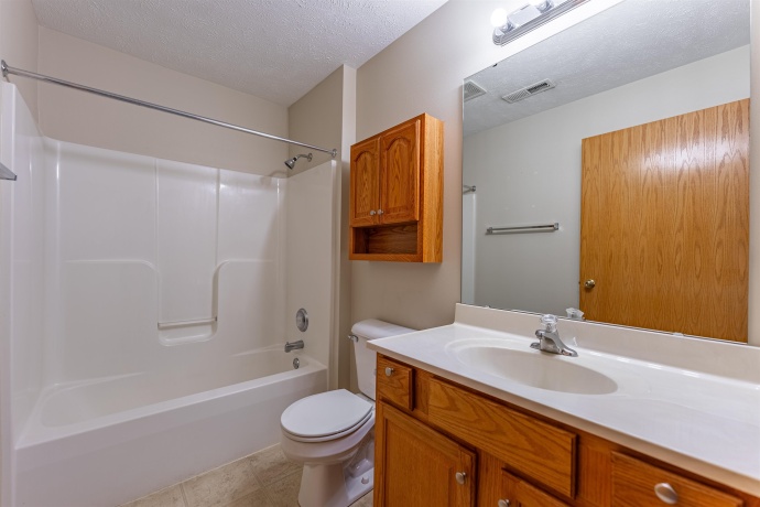 5154 Diane, ROCKFORD, Illinois 61108, 2 Bedrooms Bedrooms, ,2 BathroomsBathrooms,Condominium,For Sale,Diane,202600683