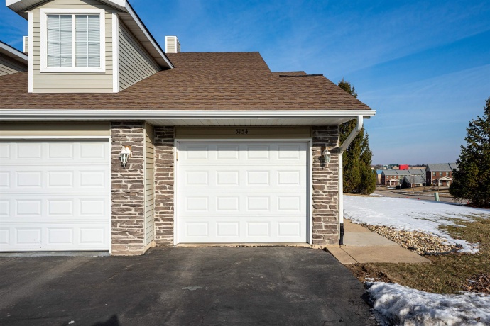 5154 Diane, ROCKFORD, Illinois 61108, 2 Bedrooms Bedrooms, ,2 BathroomsBathrooms,Condominium,For Sale,Diane,202600683