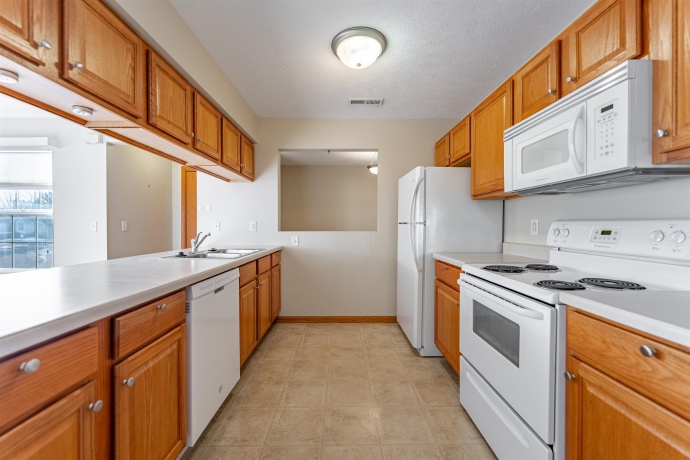 5154 Diane, ROCKFORD, Illinois 61108, 2 Bedrooms Bedrooms, ,2 BathroomsBathrooms,Condominium,For Sale,Diane,202600683