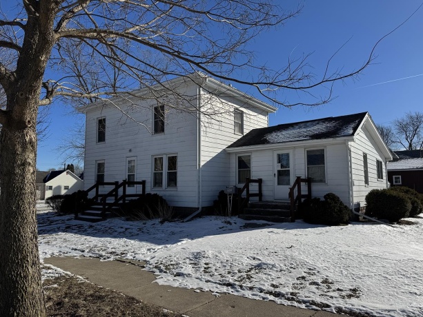 328 Carroll, LANARK, Illinois 61046, 3 Bedrooms Bedrooms, ,2 BathroomsBathrooms,House,For Sale,Carroll,202600521