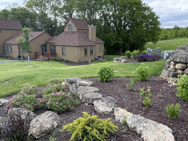 10 Farmstead, GALENA, Illinois 61036, 2 Bedrooms Bedrooms, ,2 BathroomsBathrooms,Condominium,For Sale,Farmstead,202600687