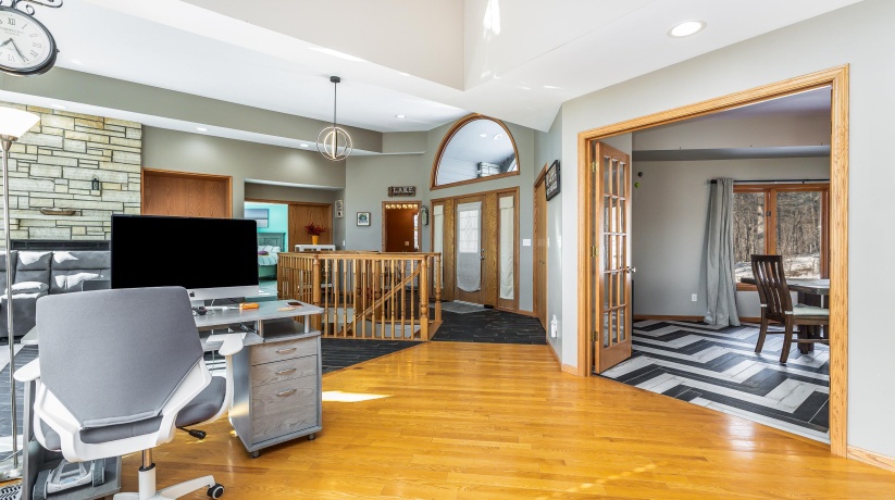 7 Colony, GALENA, Illinois 61036, 4 Bedrooms Bedrooms, ,3 BathroomsBathrooms,House,For Sale,Colony,202600691