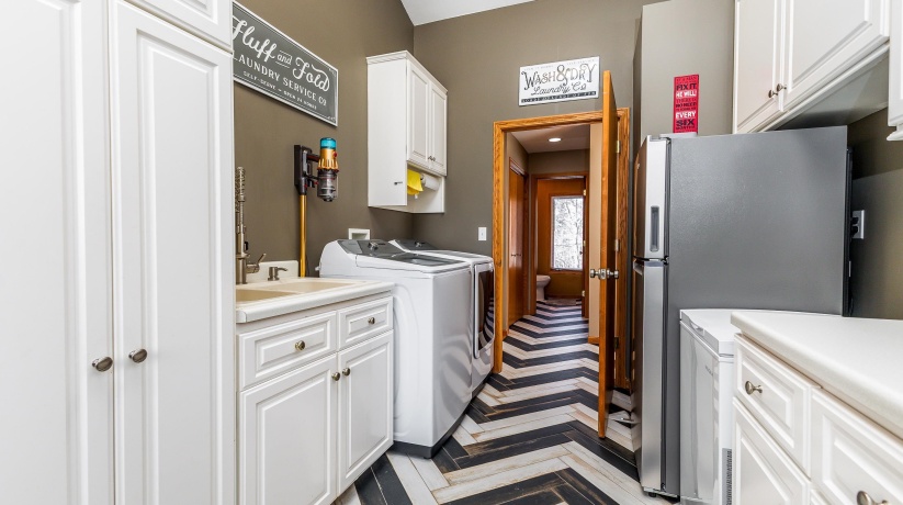 7 Colony, GALENA, Illinois 61036, 4 Bedrooms Bedrooms, ,3 BathroomsBathrooms,House,For Sale,Colony,202600691