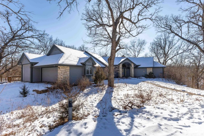 7 Colony, GALENA, Illinois 61036, 4 Bedrooms Bedrooms, ,3 BathroomsBathrooms,House,For Sale,Colony,202600691