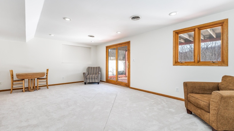 27 Augusta, GALENA, Illinois 61036, 4 Bedrooms Bedrooms, ,3 BathroomsBathrooms,House,For Sale,Augusta,202600693