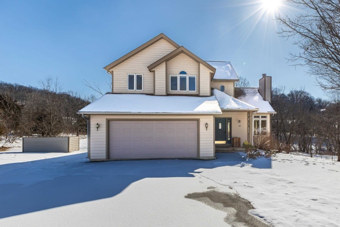 27 Augusta, GALENA, Illinois 61036, 4 Bedrooms Bedrooms, ,3 BathroomsBathrooms,House,For Sale,Augusta,202600693