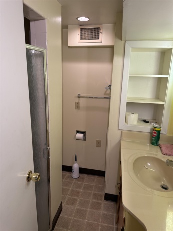 44 Sunset, FREEPORT, Illinois 61032, 3 Bedrooms Bedrooms, ,2 BathroomsBathrooms,House,For Sale,Sunset,202600700