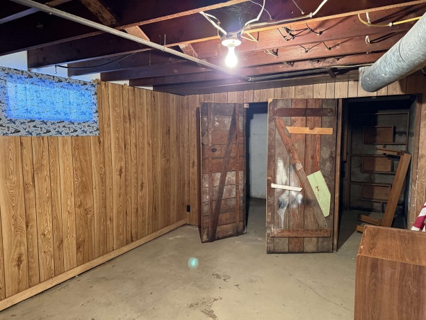 44 Sunset, FREEPORT, Illinois 61032, 3 Bedrooms Bedrooms, ,2 BathroomsBathrooms,House,For Sale,Sunset,202600700