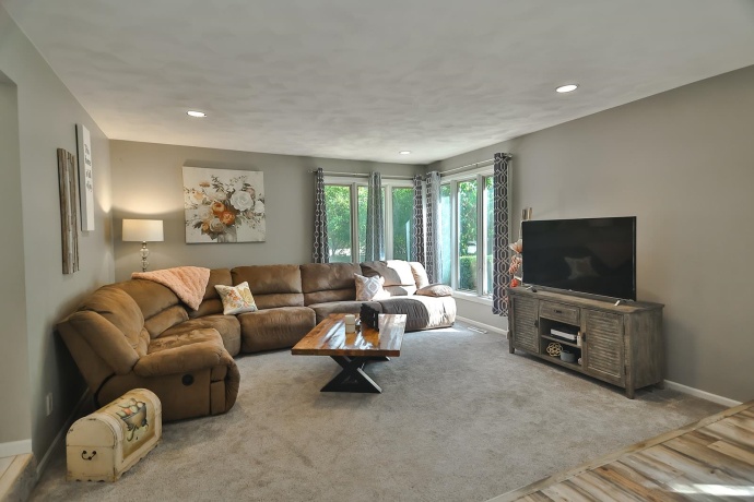 3364 Ramblewood, ROCKFORD, Illinois 61114, 5 Bedrooms Bedrooms, ,3 BathroomsBathrooms,House,For Sale,Ramblewood,202506190