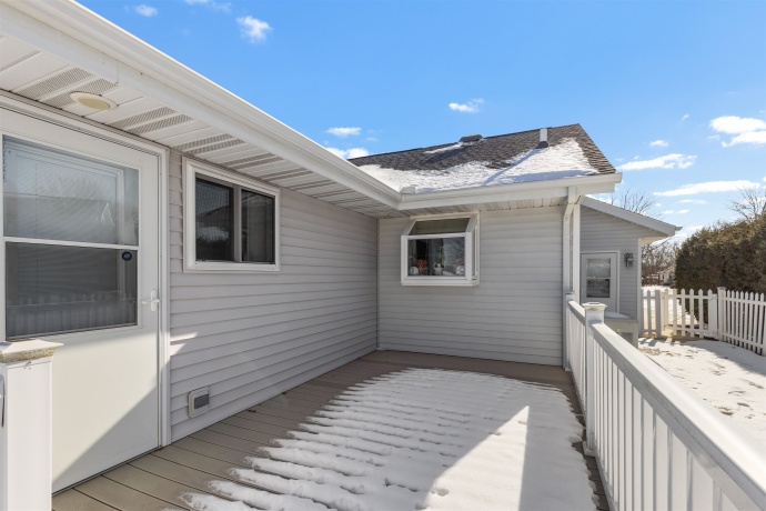 105 ROLLIN, LENA, Illinois 61048, 4 Bedrooms Bedrooms, ,3 BathroomsBathrooms,House,For Sale,ROLLIN,202600702