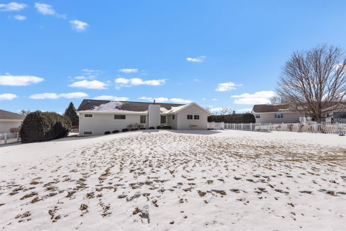 105 ROLLIN, LENA, Illinois 61048, 4 Bedrooms Bedrooms, ,3 BathroomsBathrooms,House,For Sale,ROLLIN,202600702