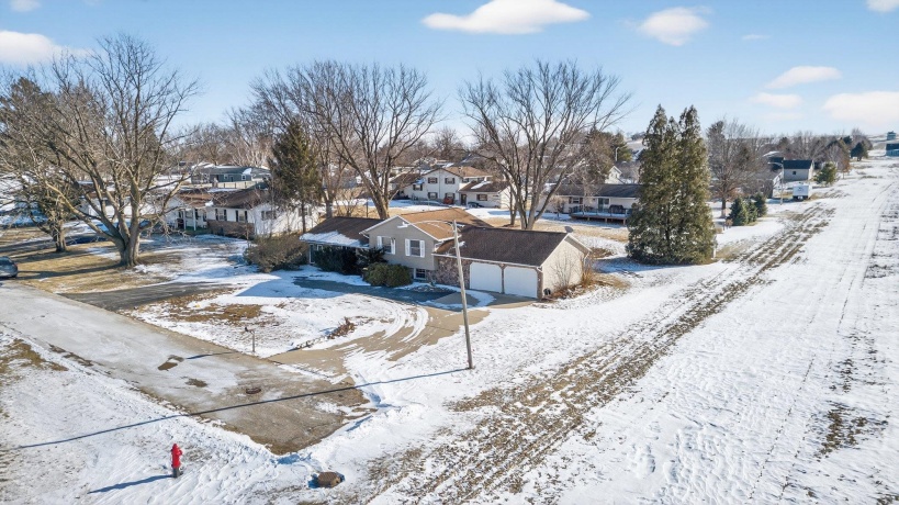 325 Bradmar, PEARL CITY, Illinois 61062, 3 Bedrooms Bedrooms, ,2 BathroomsBathrooms,House,For Sale,Bradmar,202600703