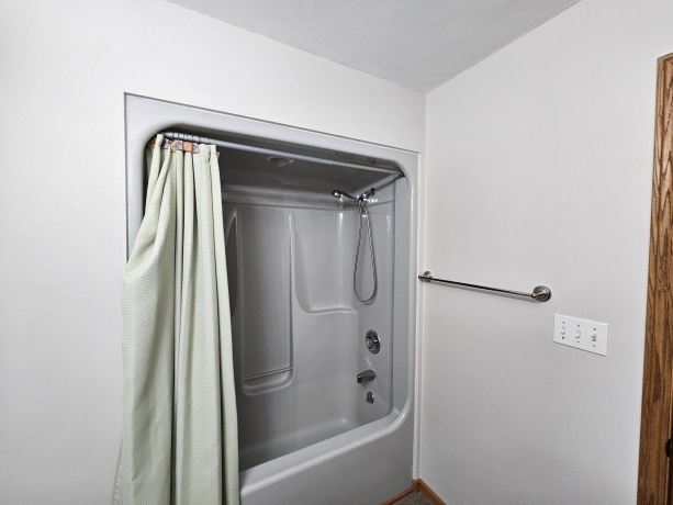 5927 Linden, ROCKFORD, Illinois 61108, 4 Bedrooms Bedrooms, ,2 BathroomsBathrooms,House,For Sale,Linden,202600707