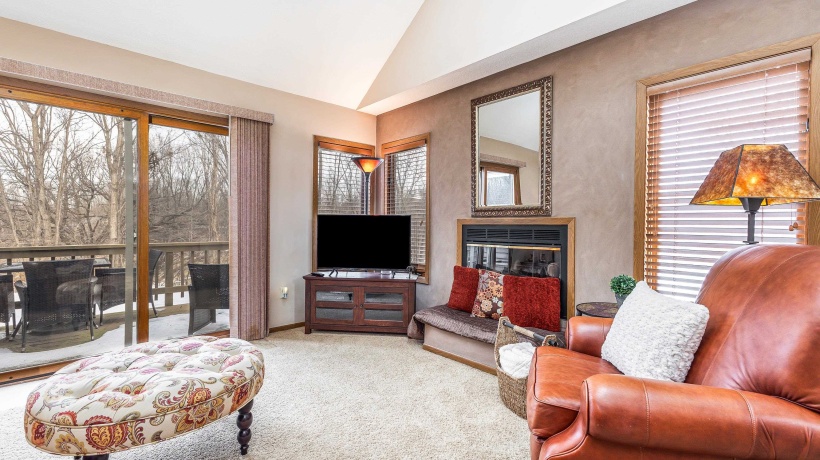 120 Walnut Hill, GALENA, Illinois 61036, 2 Bedrooms Bedrooms, ,2 BathroomsBathrooms,Condominium,For Sale,Walnut Hill,202600706