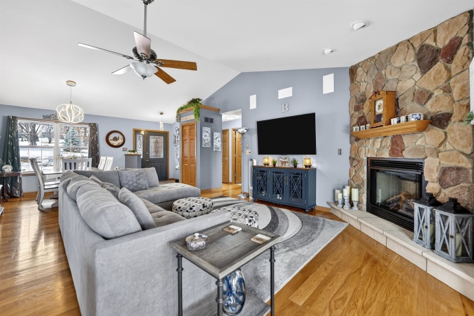 2035 Hillsdown, LAKE SUMMERSET, Illinois 61019, 4 Bedrooms Bedrooms, ,3 BathroomsBathrooms,House,For Sale,Hillsdown,202600708