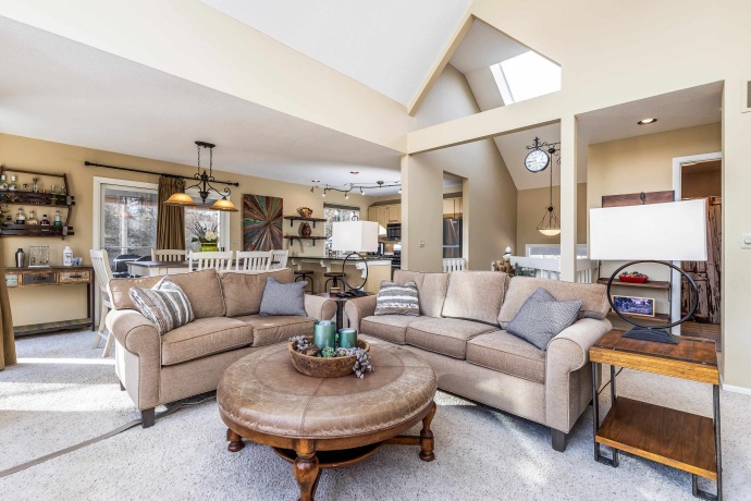 4 Timberline, GALENA, Illinois 61036, 3 Bedrooms Bedrooms, ,2 BathroomsBathrooms,House,For Sale,Timberline,202600709