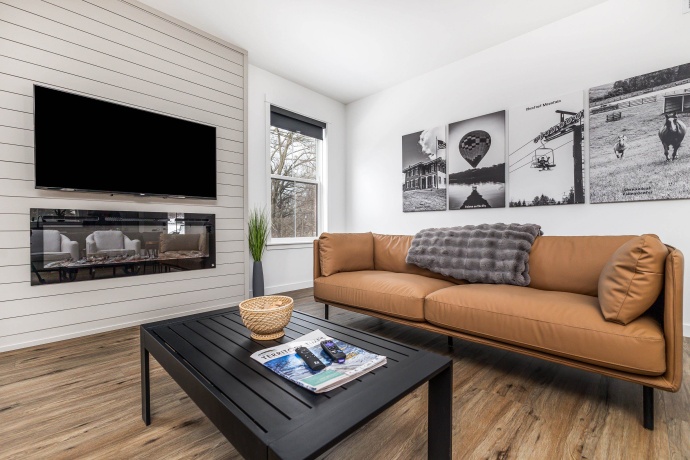 5 Blue Ridge, GALENA, Illinois 61036, 5 Bedrooms Bedrooms, ,4 BathroomsBathrooms,House,For Sale,Blue Ridge,202600710