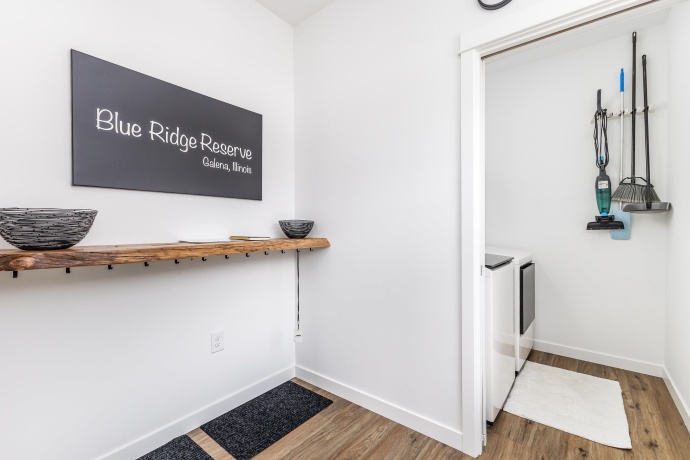 5 Blue Ridge, GALENA, Illinois 61036, 5 Bedrooms Bedrooms, ,4 BathroomsBathrooms,House,For Sale,Blue Ridge,202600710