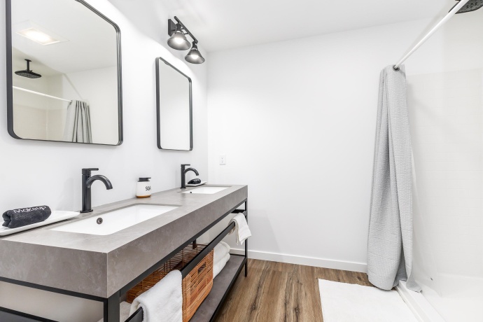 5 Blue Ridge, GALENA, Illinois 61036, 5 Bedrooms Bedrooms, ,4 BathroomsBathrooms,House,For Sale,Blue Ridge,202600710