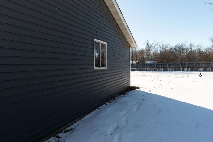 938 Riverside, LOVES PARK, Illinois 61111, 4 Bedrooms Bedrooms, ,3 BathroomsBathrooms,House,For Sale,Riverside,202600711