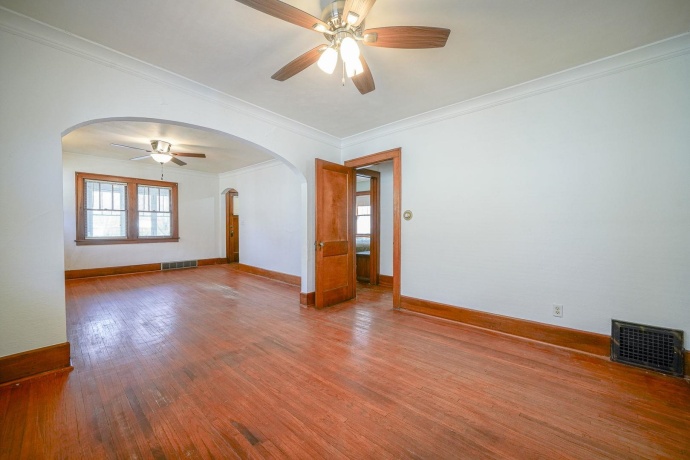 2019 15th, ROCKFORD, Illinois 61104, 2 Bedrooms Bedrooms, ,1 BathroomBathrooms,House,For Sale,15th,202600713